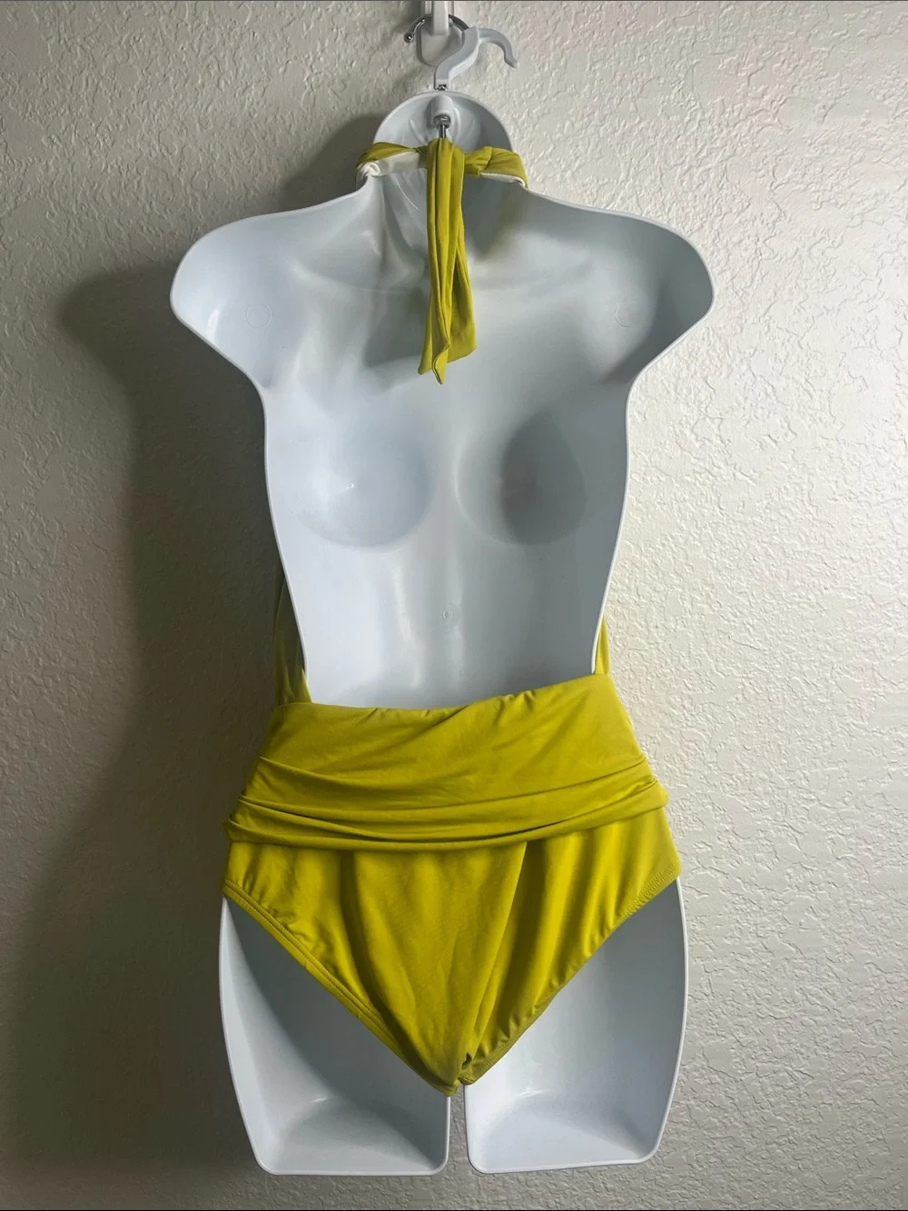 NWT Banana Republic Sexy Halter Twisted Knot Swimsuit Size M